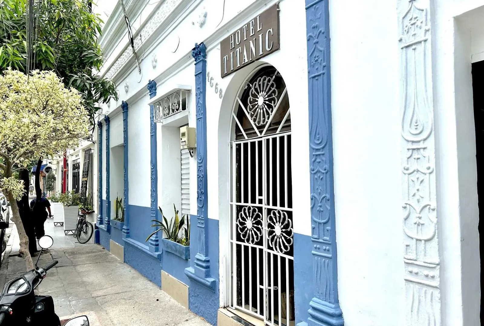 Hotel Titanic Suite Santa Marta